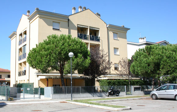 Pinarella di Cervia (RA), Via Petronio 10